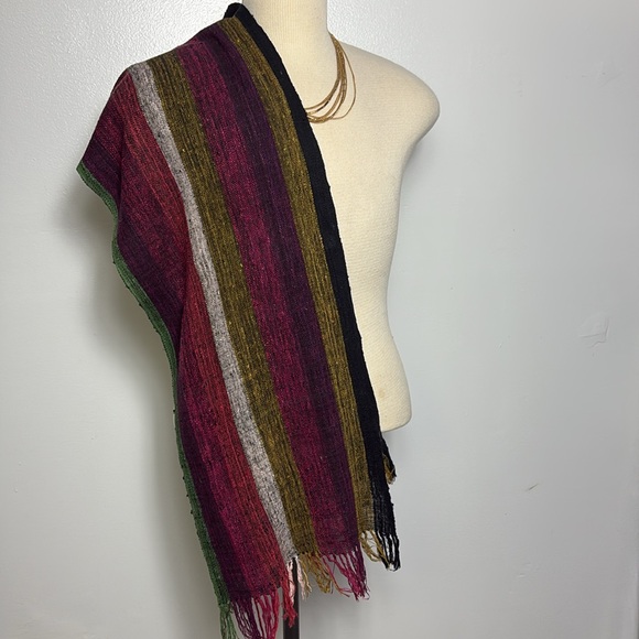 100% Silk Handmade Scarf Lambas by Soatanana - Picture 5 of 5